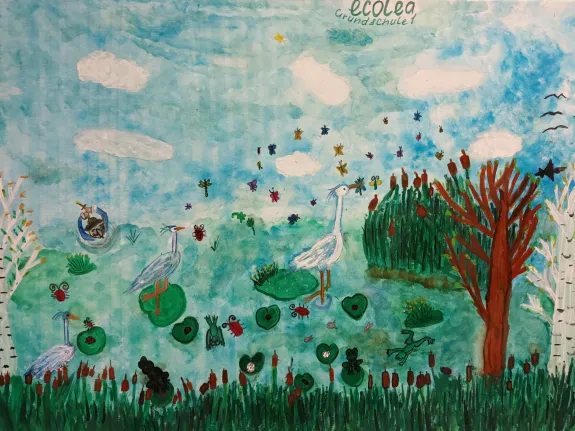Kinderbild gemalte Moorlandschaft mit Fröschen und Störchen