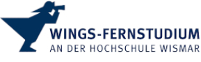 blauer Schriftzug WINGS Fernstudium, links davon eine Person mit Fernglas