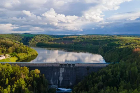 Ein Pumpwasserkraftwerk.