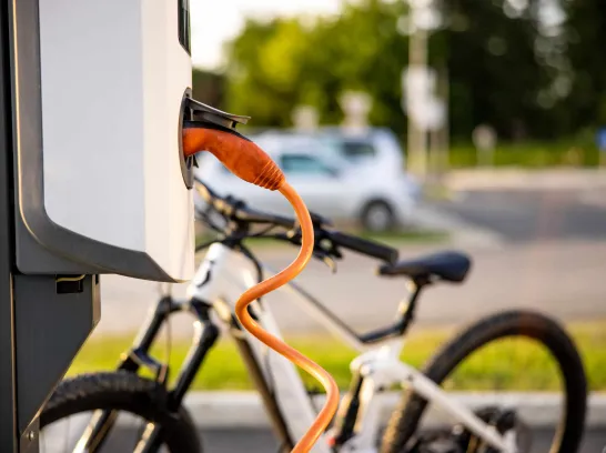 Eine Ladestation für E-Fahrräder